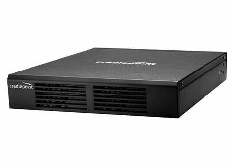 3-yr NetCloud Branch Performance Essentials Plan and CR4250 router with POE, North America